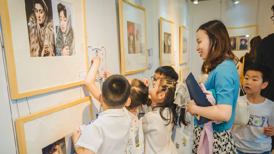 08观展 (5)_副本.jpg